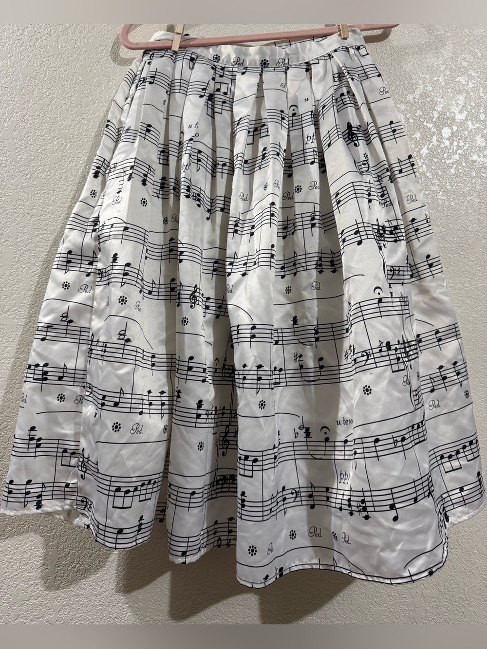Chicwish Black & White Musical Note Pleated Skirt - Picture 4 of 7